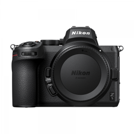 1372820 NIKON Z5 Body